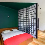 Vive City Center For Four